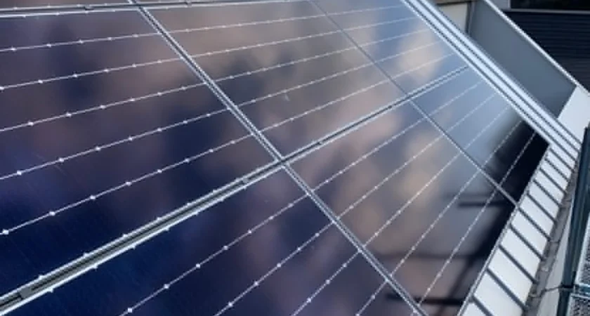 大阪の太陽光発電費用が工事込み1kW辺り18万円 | エコ突撃隊