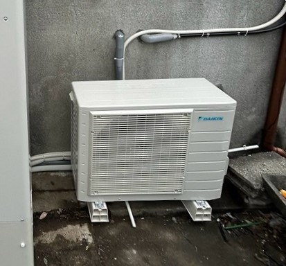 高知県 南国市 Ｉ様邸 ダイキンエコキュート EQA46YV ヒートポンプ