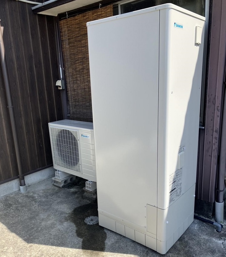 香川県 綾歌郡 S様邸 ダイキンエコキュート EQA37YFV 施工後