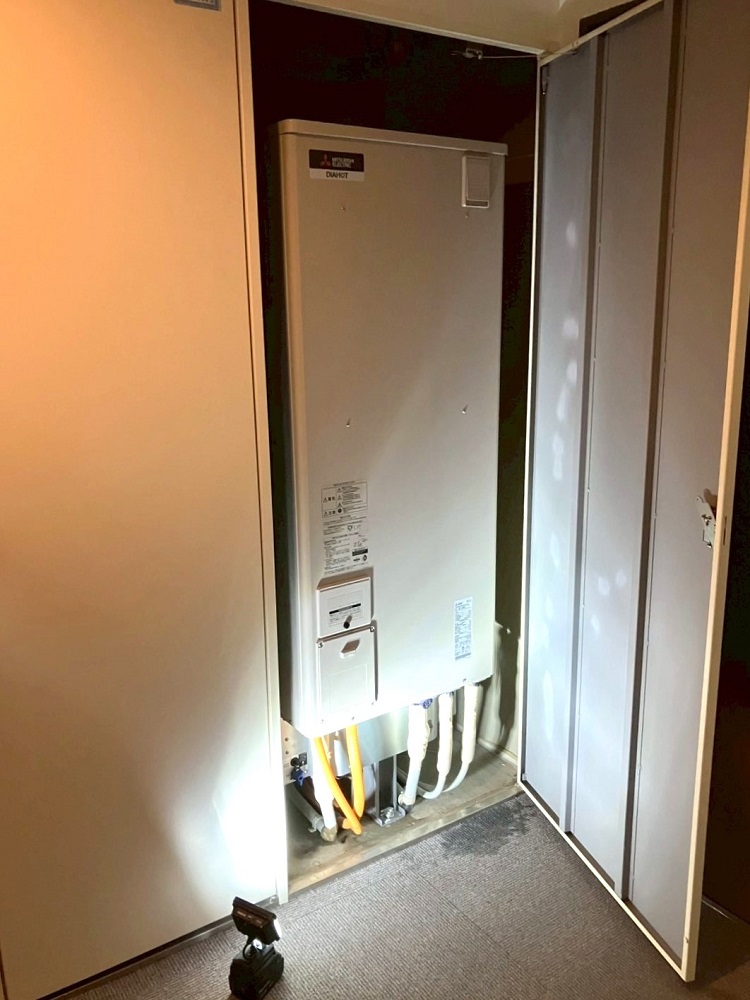 東京都 新宿区 Ｅ様邸 三菱電機エコキュート SRT-J37WD5 施工後