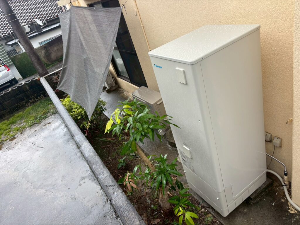 沖縄県 沖縄市 Ｋ様邸 ダイキンエコキュート EQA37YVH エコキュート