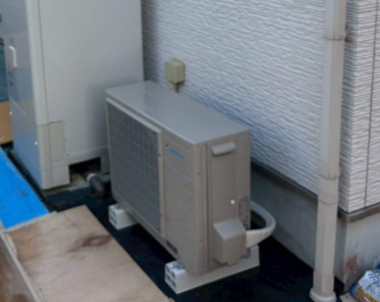 沖縄県 豊見城市 Ｋ様邸 ダイキンエコキュート EQA46ZFVH ヒートポンプ
