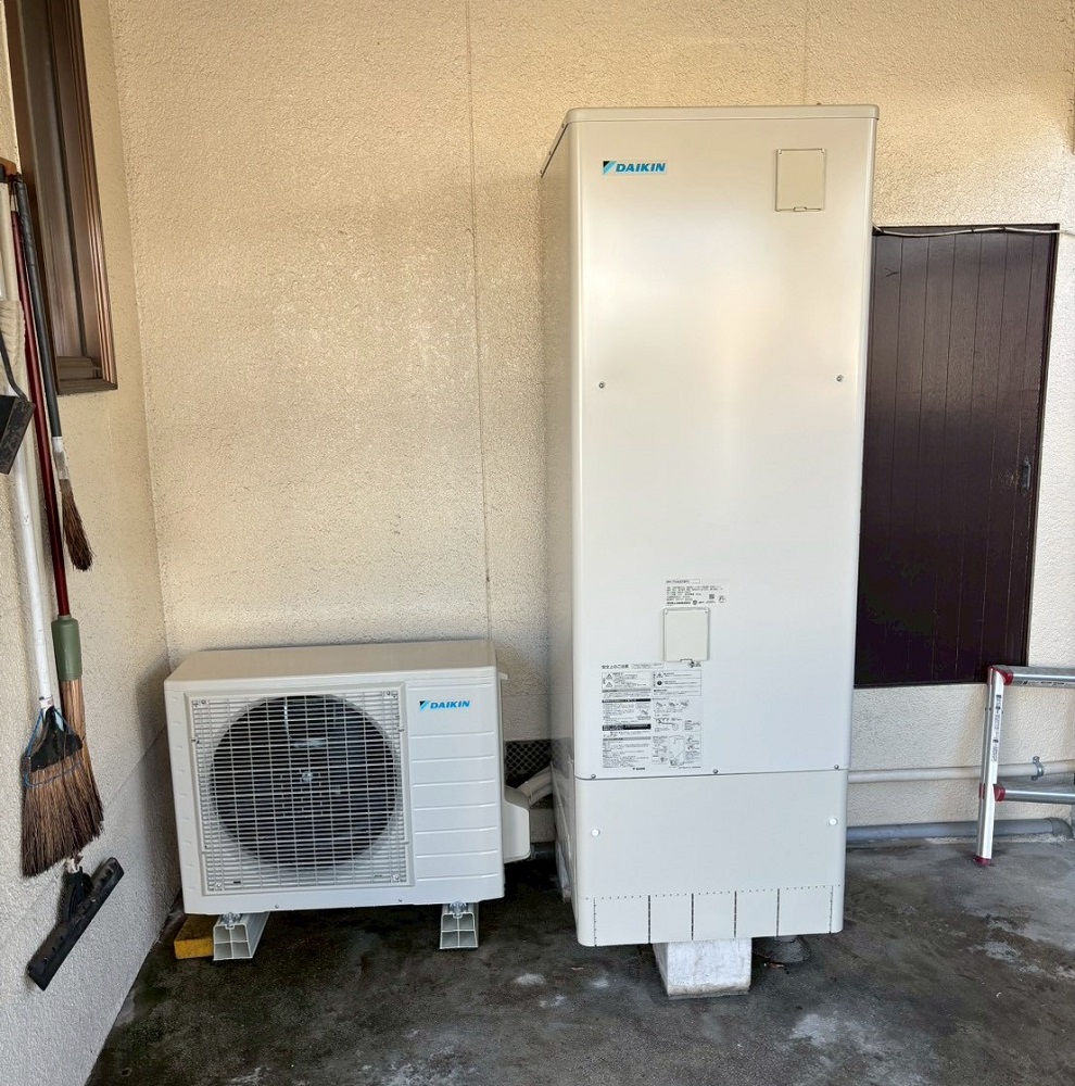 大阪府 富田林市 М様邸 ダイキンエコキュート EQA37ZFV 施工後