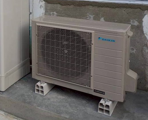 沖縄県 宜野湾市 О様邸 ダイキンエコキュート EQA46ZVH　 ヒートポンプ