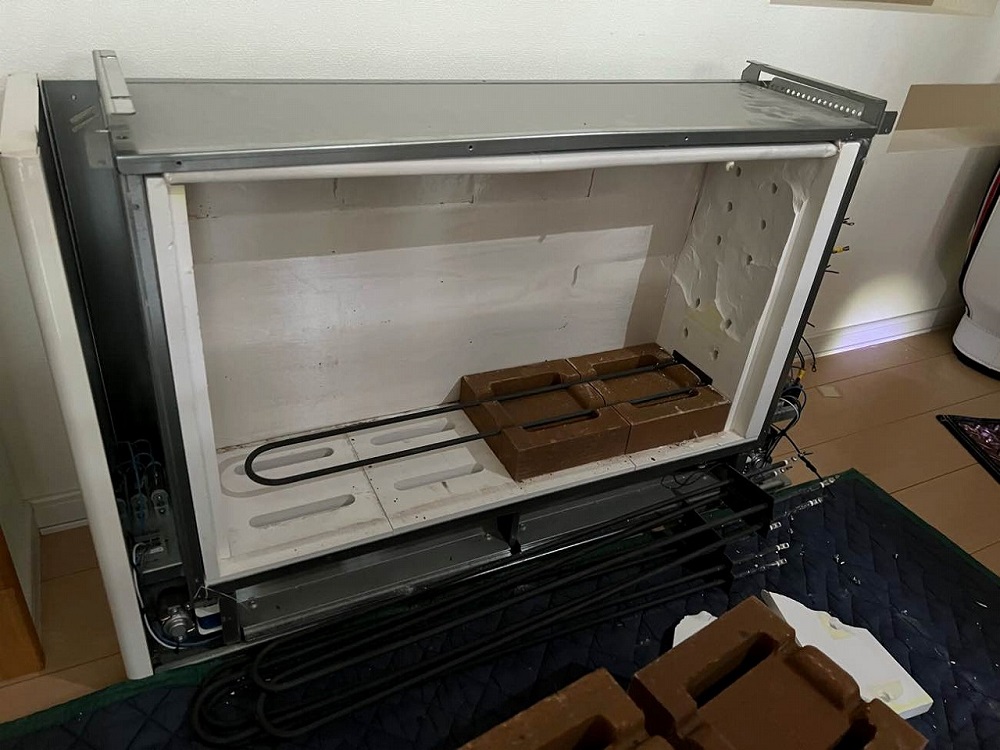 秋田県 秋田市 Ｓ様邸 三菱電機エコキュート SRT-SK467UD 蓄熱暖房機 撤去