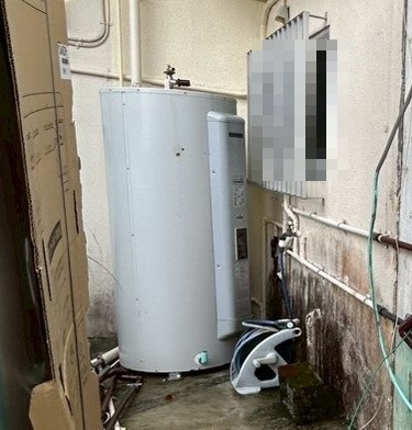 沖縄県 宜野湾市 О様邸 ダイキンエコキュート EQA46ZVH　 施工前