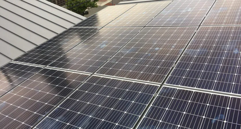 大阪府 大阪市 N様邸 太陽光発電 カナディアンソーラー 300w 3.60kw 施工事例