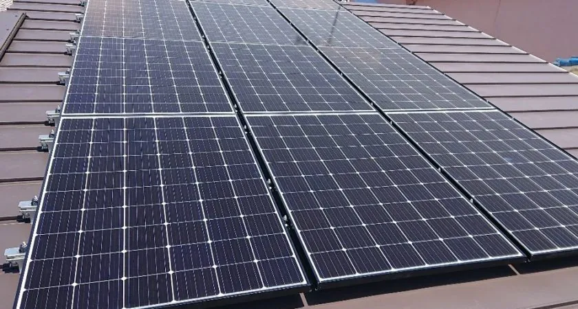 兵庫県 明石市 A様邸 太陽光発電 長州産業 CS-315B61 315w  5.04kw 施工事例